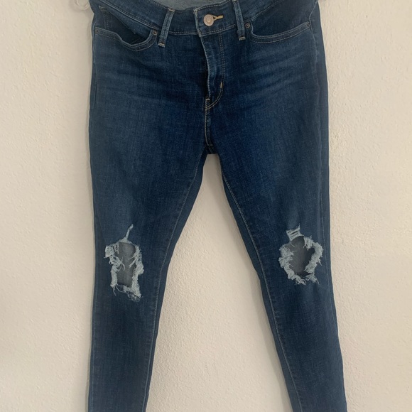 Levi Skinny Jeans - Picture 3 of 4